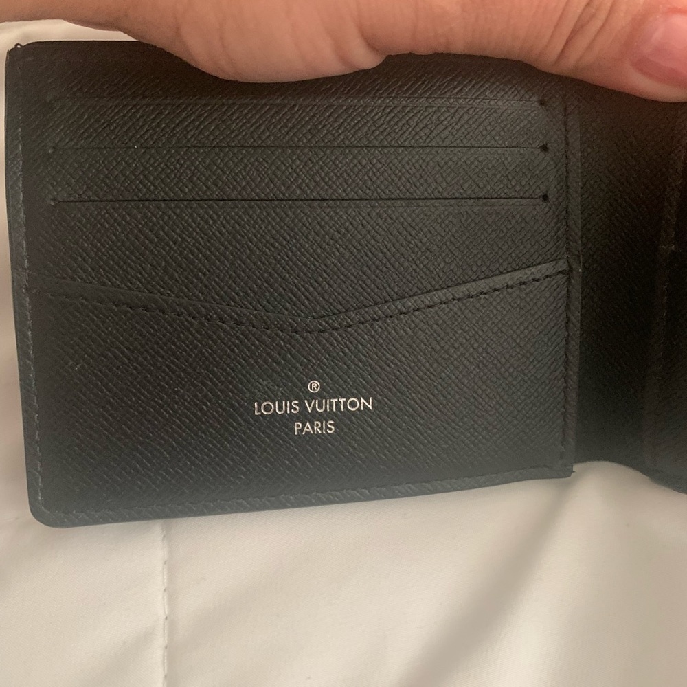Authentic LV mens Wallet
